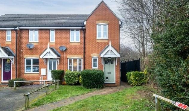 House Lark Rise in Brackley
