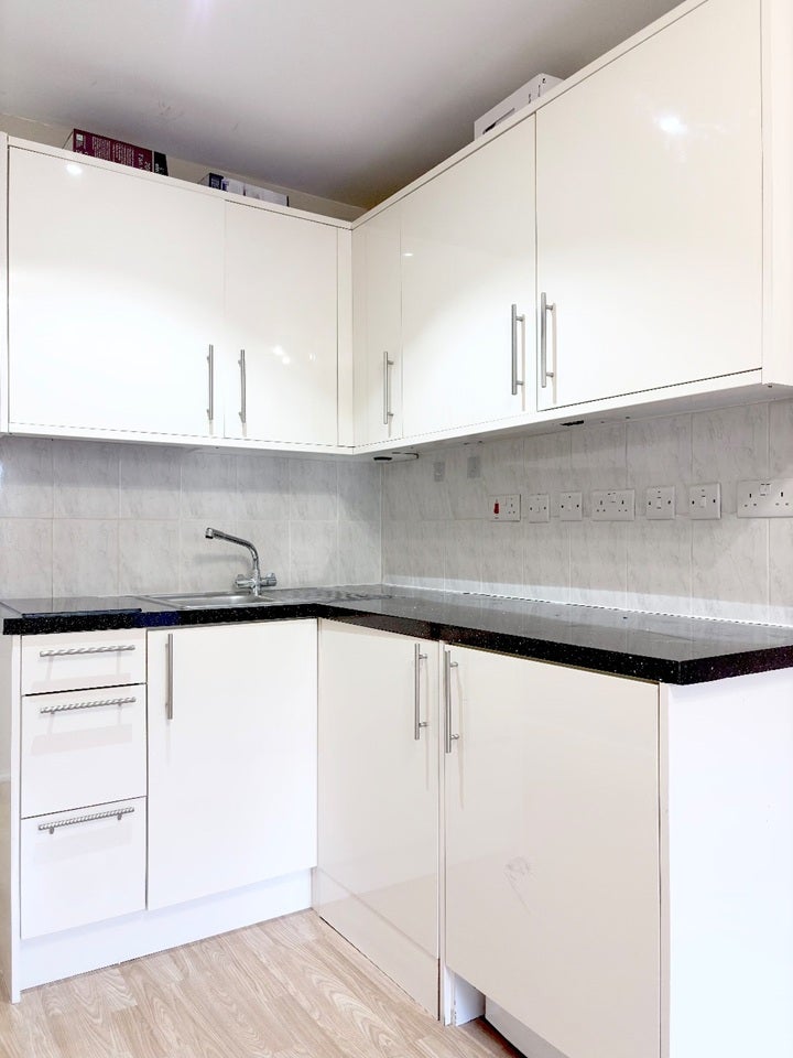 Flat Lydford Road in Greater London