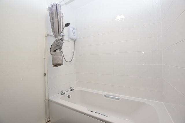 Flat Burngrove Place in Sheffield