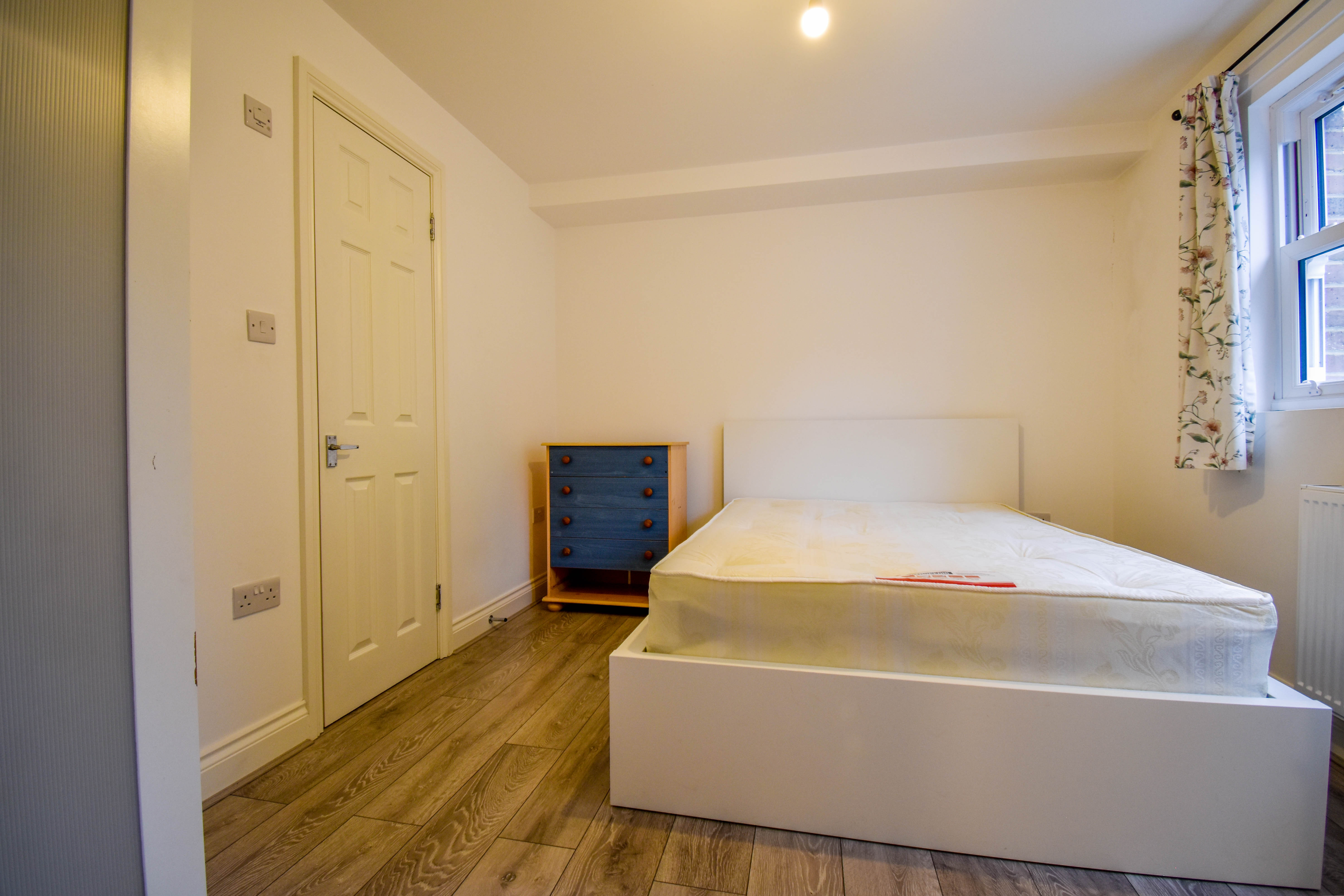 House Lockesfield Place in Greater London