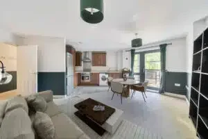 Flat Merlin Road in Rushmoor