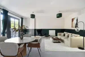 Flat Merlin Road in Rushmoor