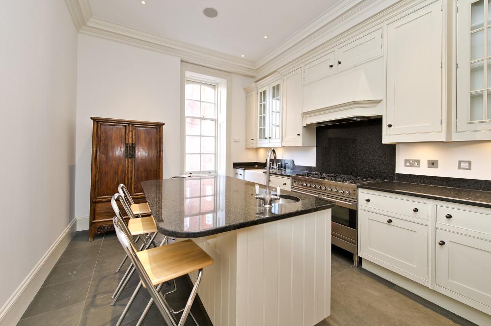 Flat Kensington Gore in City of Westminster