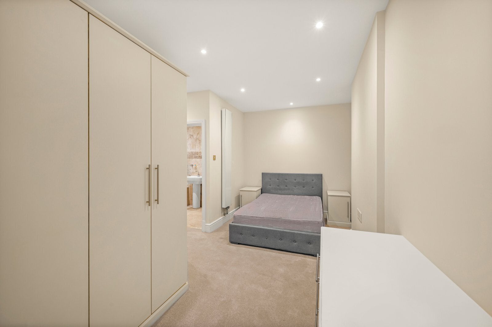 Flat Great James Street in Greater London