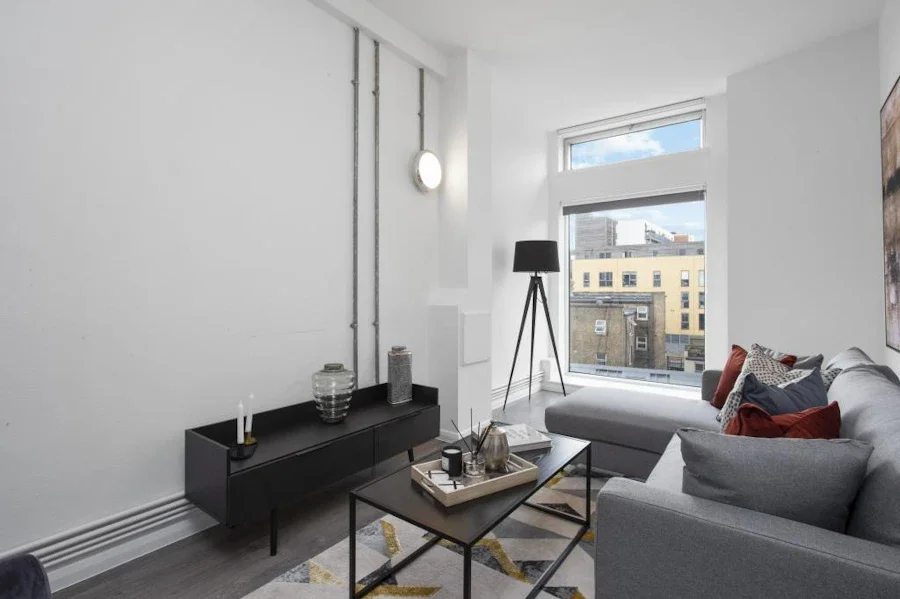 Flat Kingsland Road in Greater London