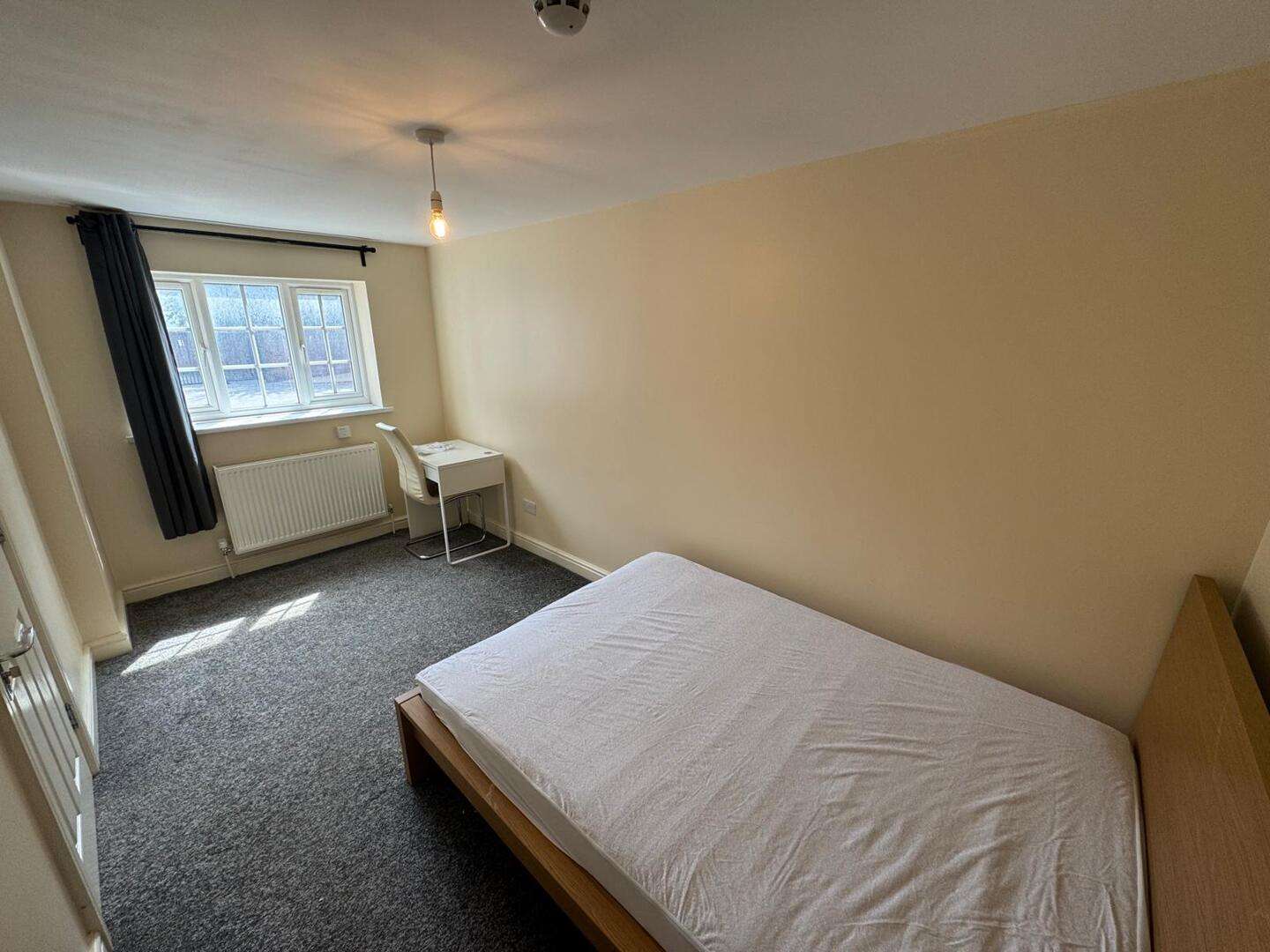 Room Phoenix Place in Dartford