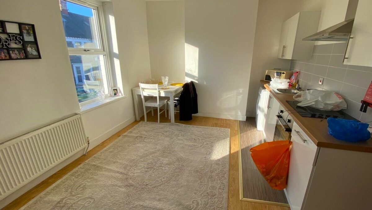 Flat Penarth Road in Cardiff