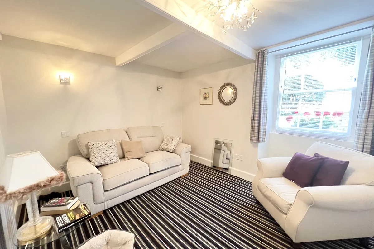 Flat Cranwells Park in Bath