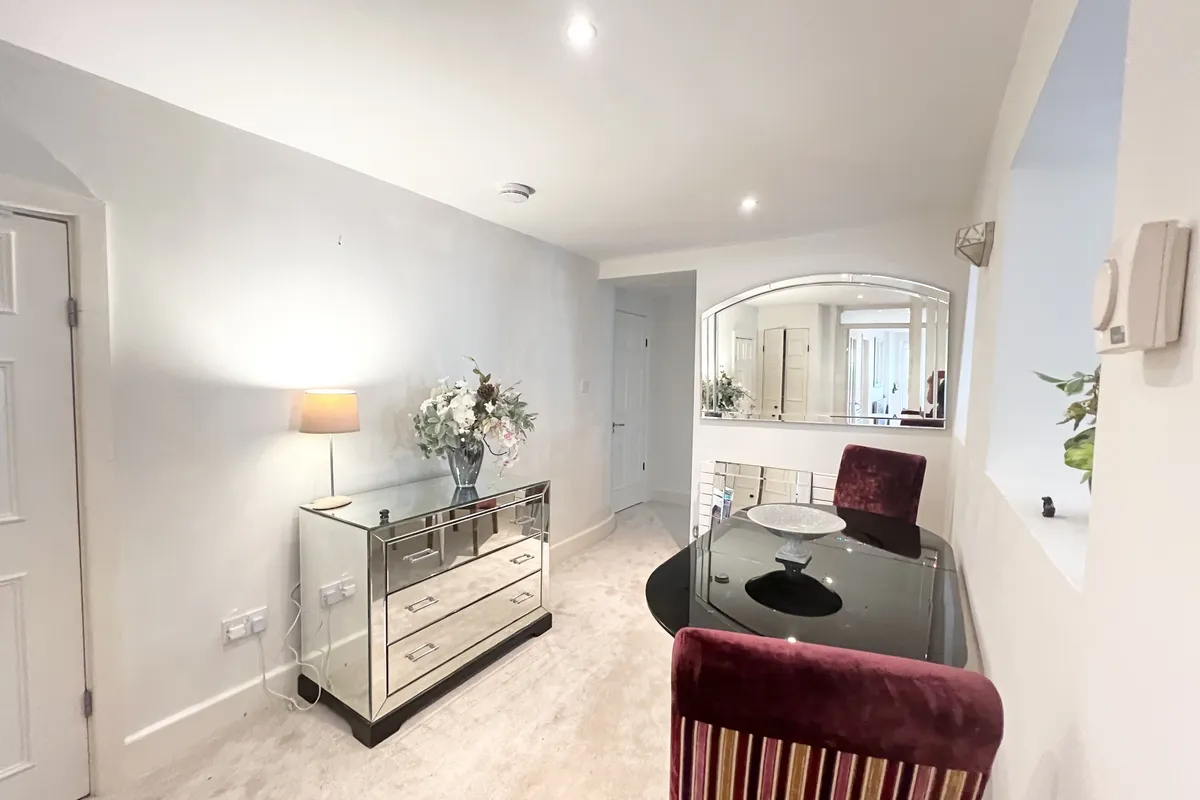 Flat Cranwells Park in Bath