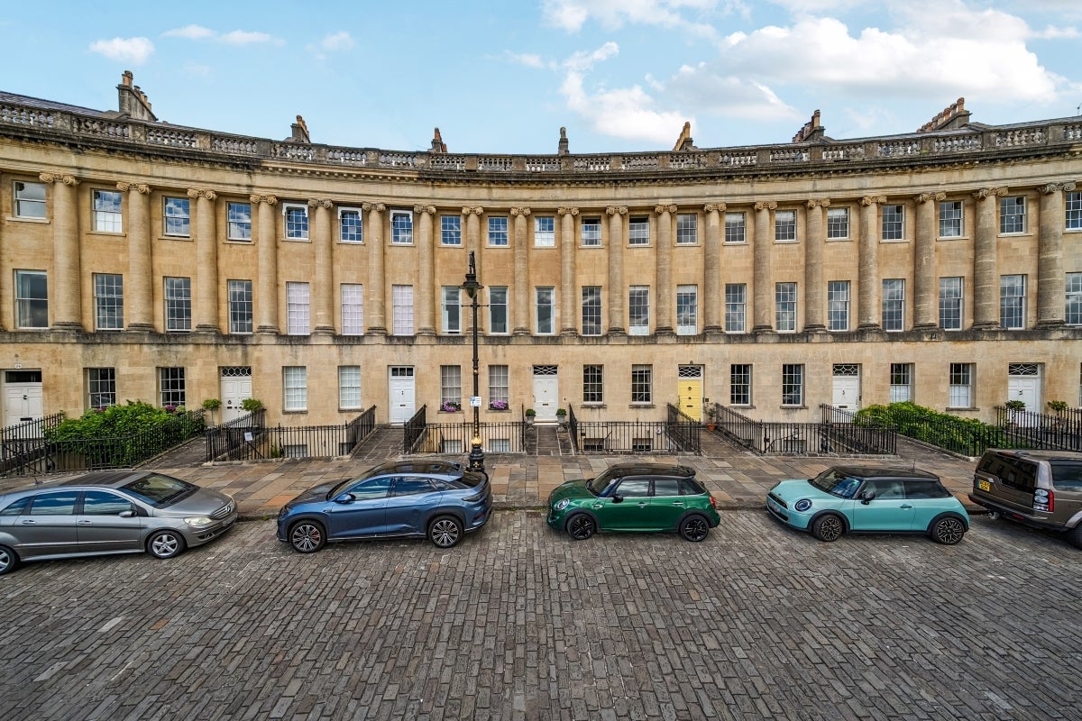 Flat Royal Crescent in Bath