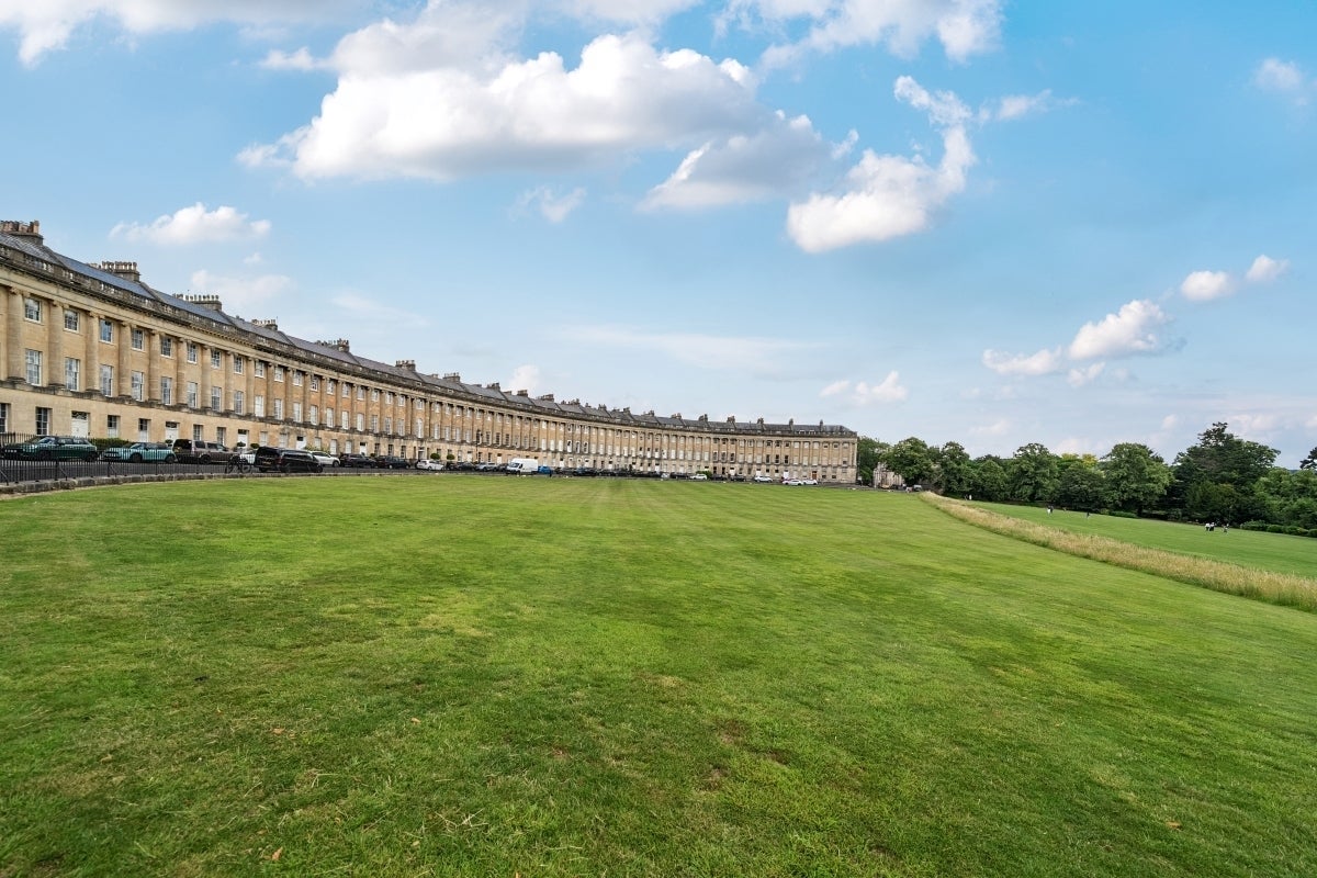 Flat Royal Crescent in Bath