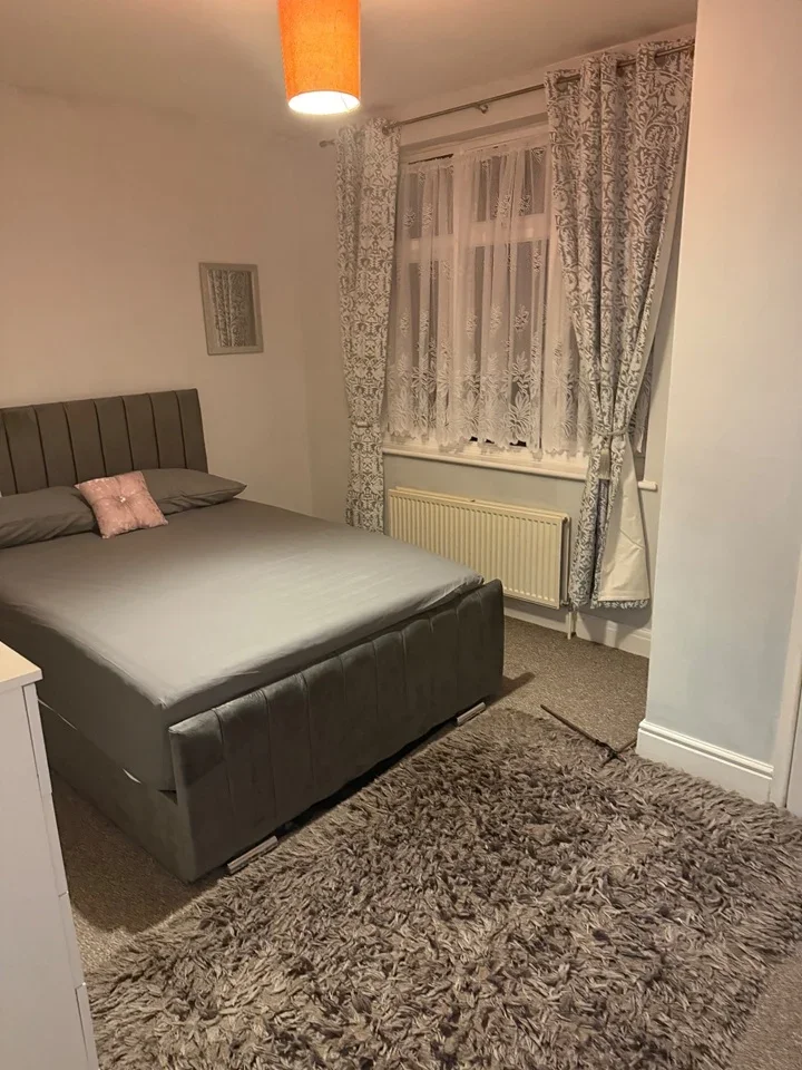 Room Preston Gardens in Luton