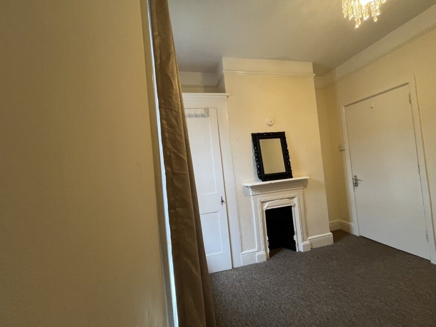 Flat Alexandra Road in Southampton
