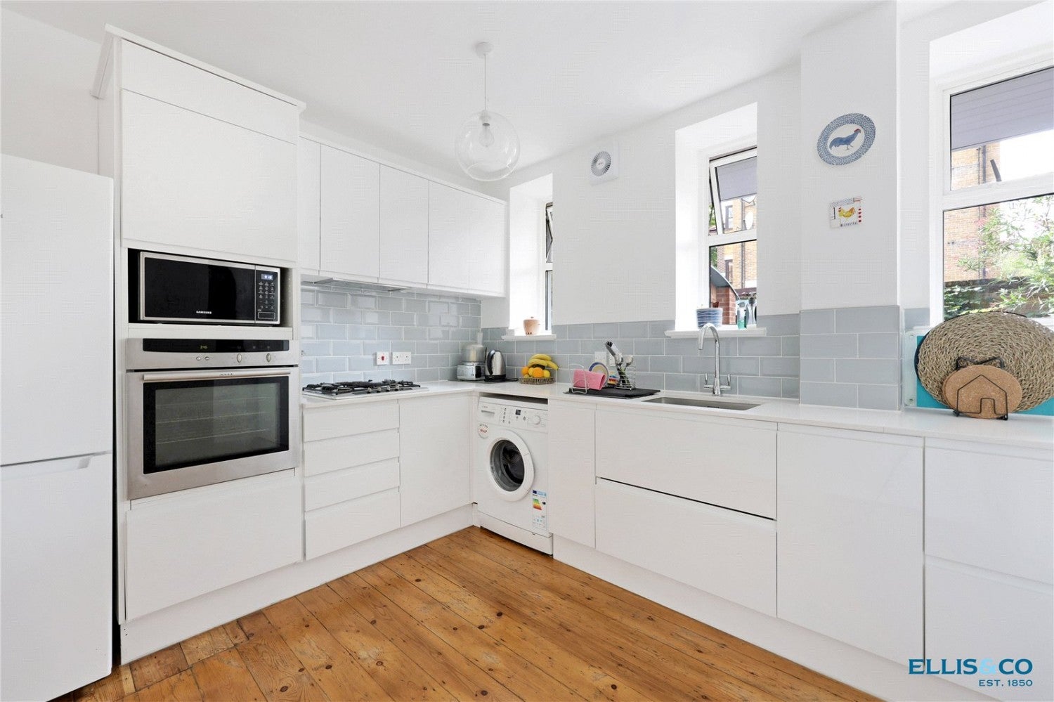 Flat Burnham Street in Greater London