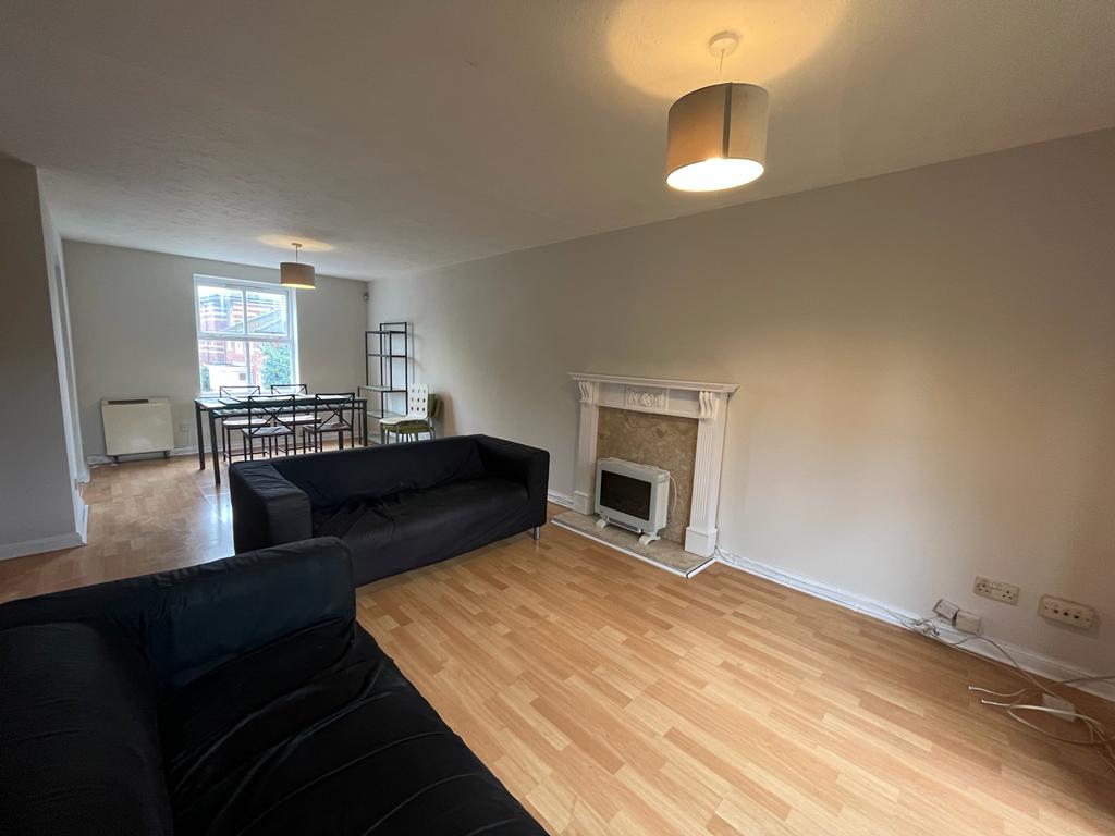 Flat Linen Court in Salford