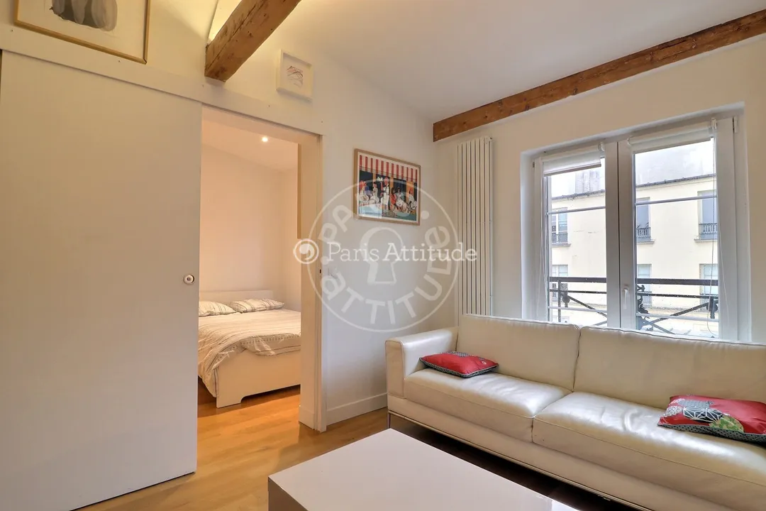 Appartement Rue Sainte-Croix de la Bretonnerie à Paris
