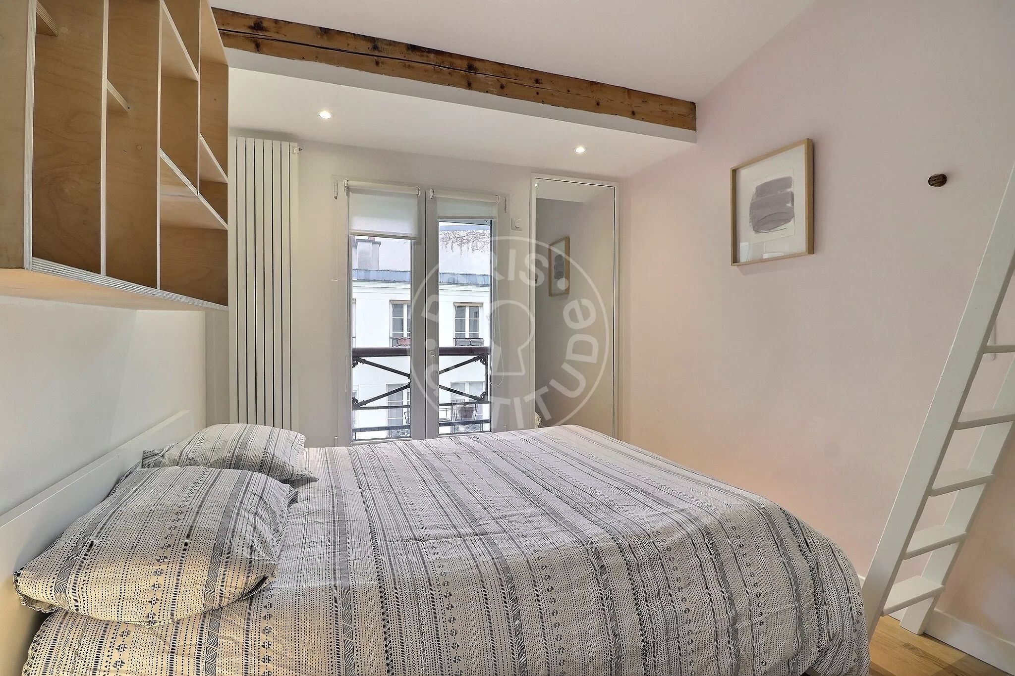 Appartement Rue Sainte-Croix de la Bretonnerie à Paris