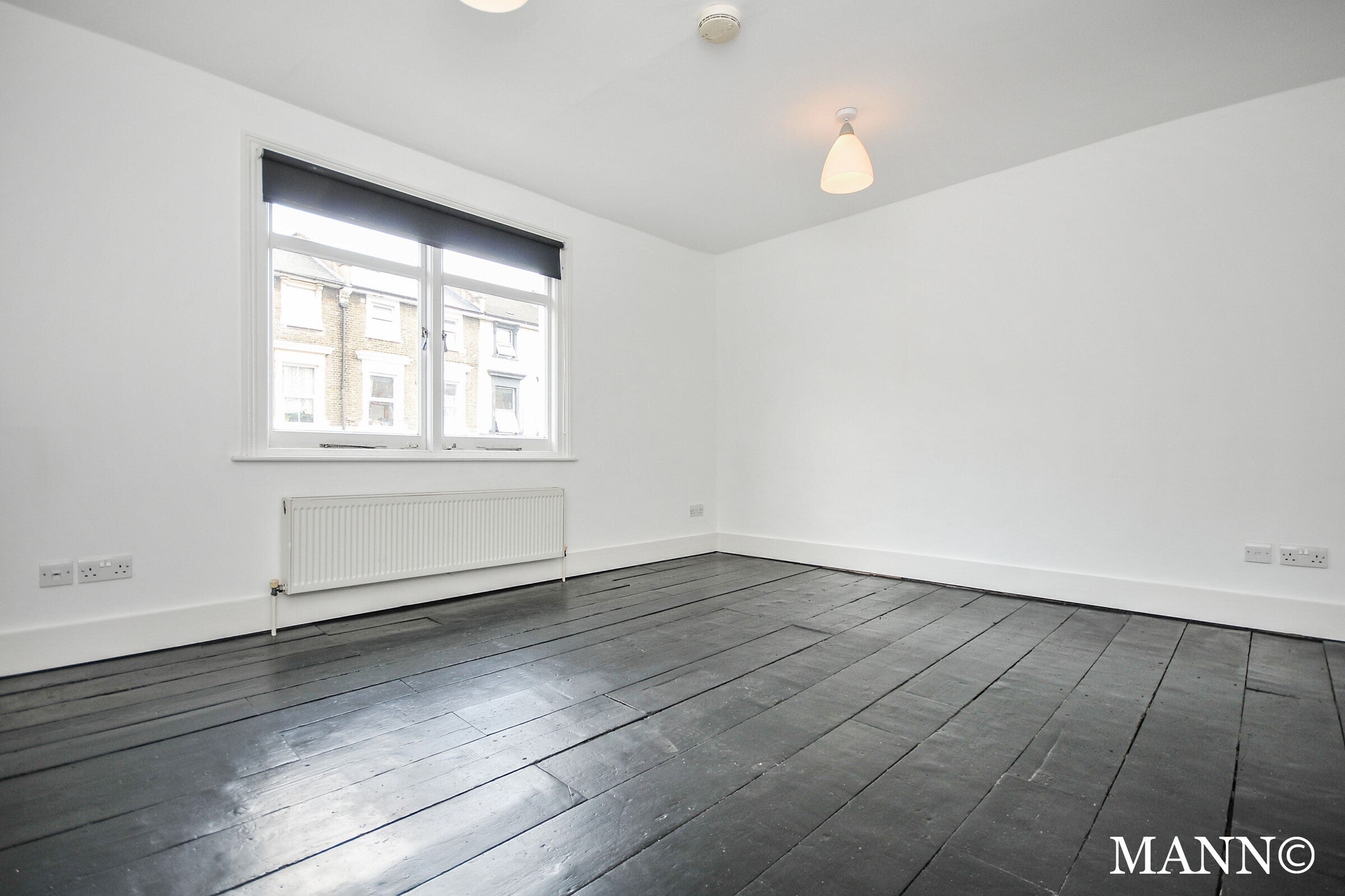 Flat Lee High Road in Greater London