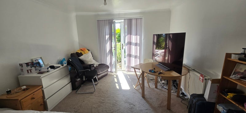 Room Rowland Street in Salford