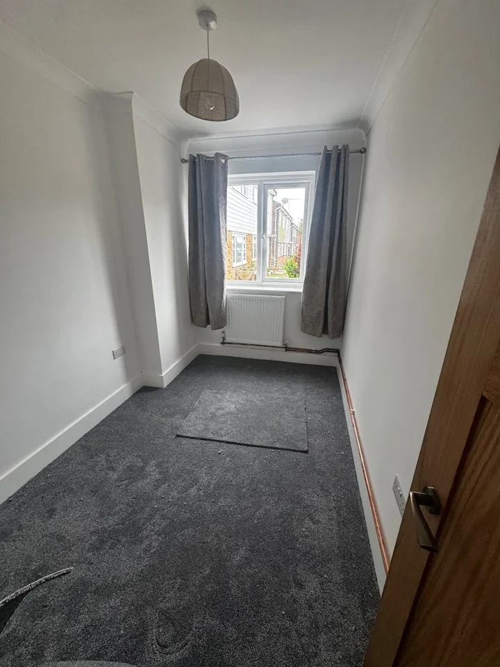 Flat Milford Close in Greater London