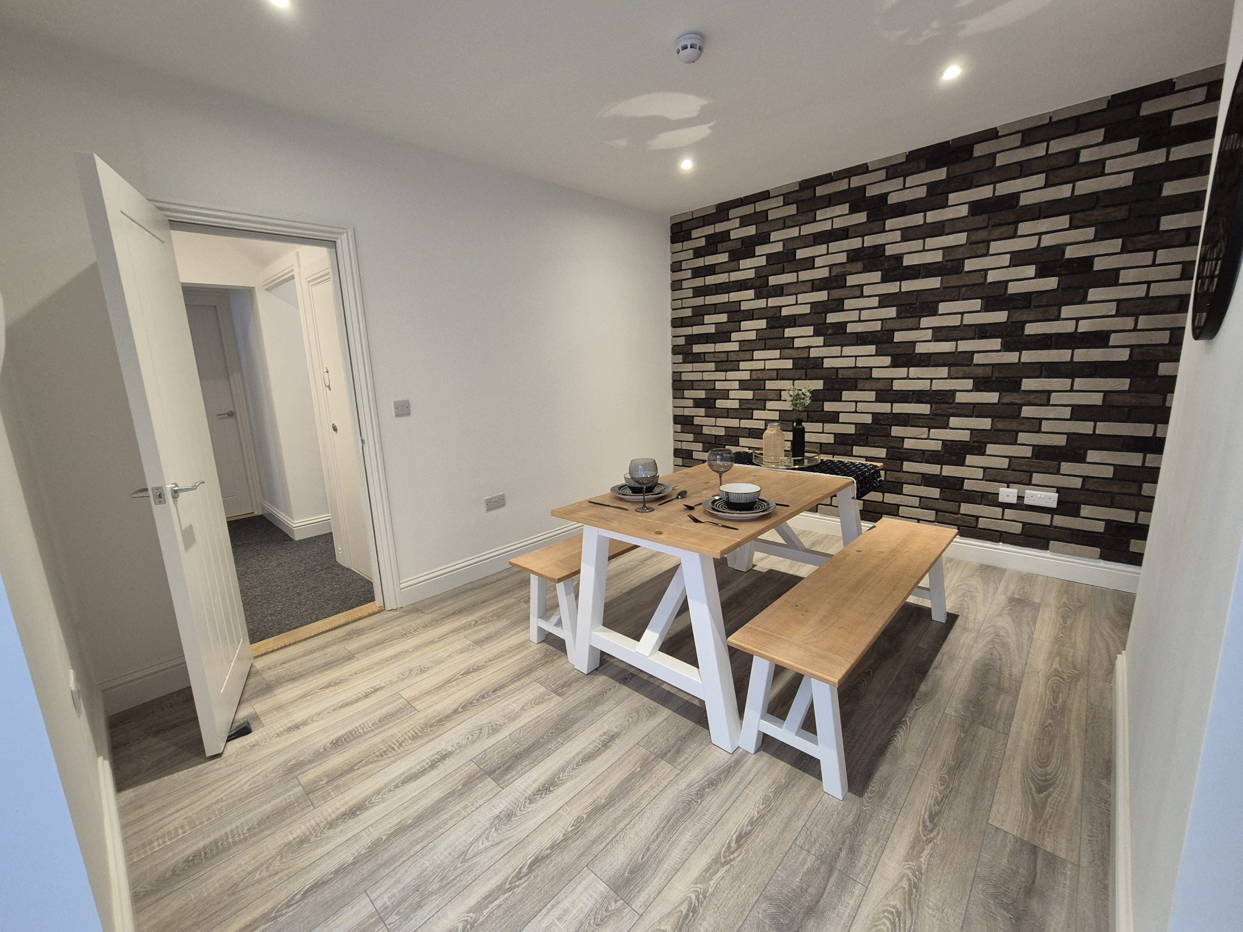 Room Hudson Road in Portsmouth