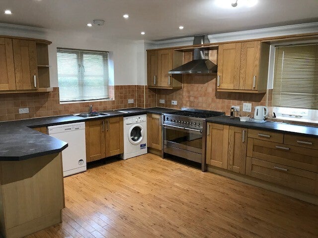 Flat Wickstead Avenue in Milton Keynes