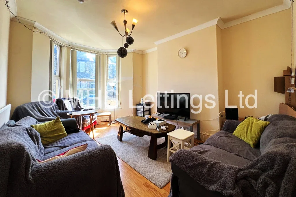 Room Delph Mount in Leeds