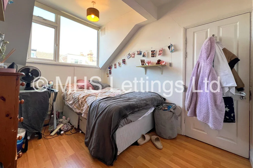 Room Delph Mount in Leeds