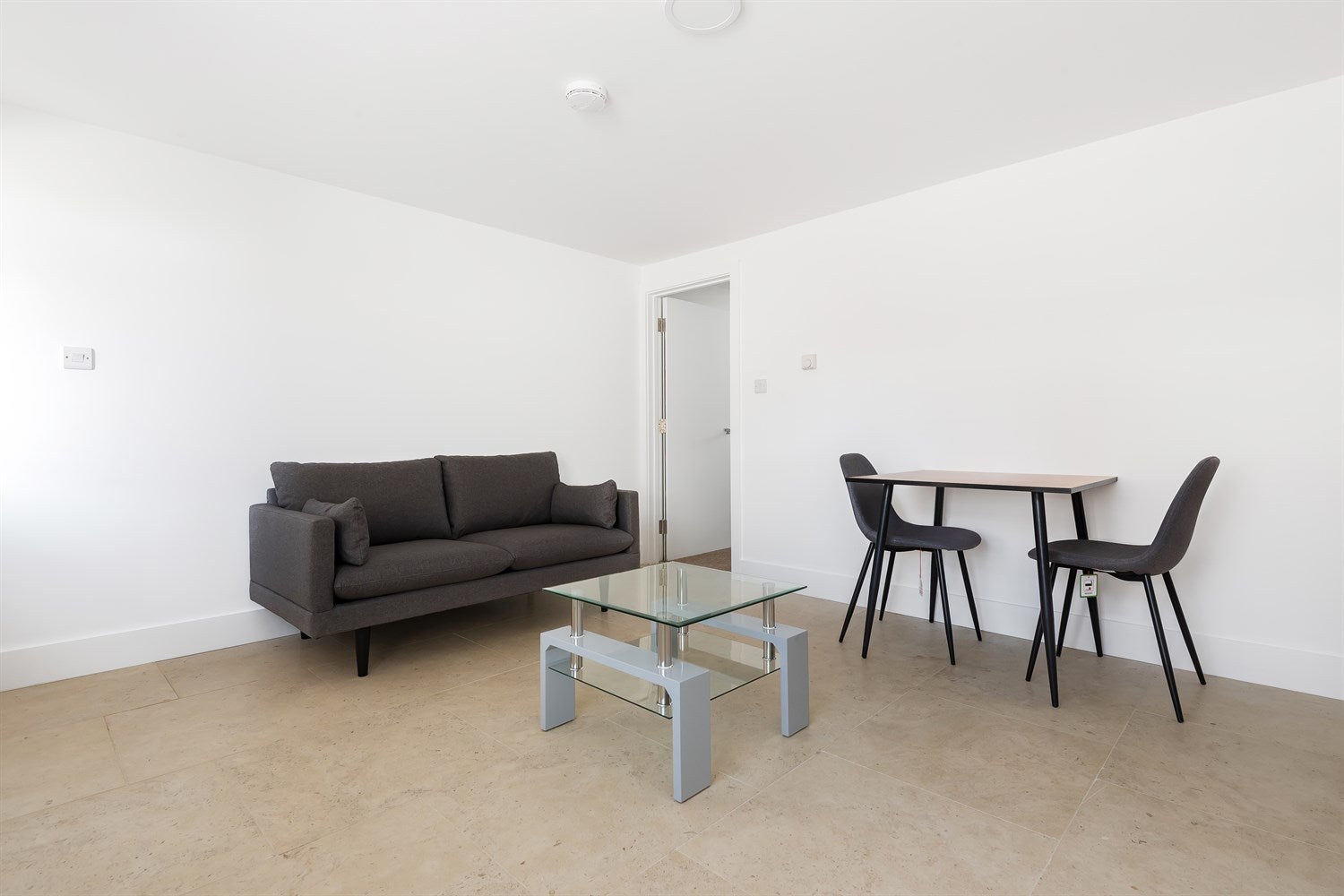 Flat Malthouse Lane in Reading