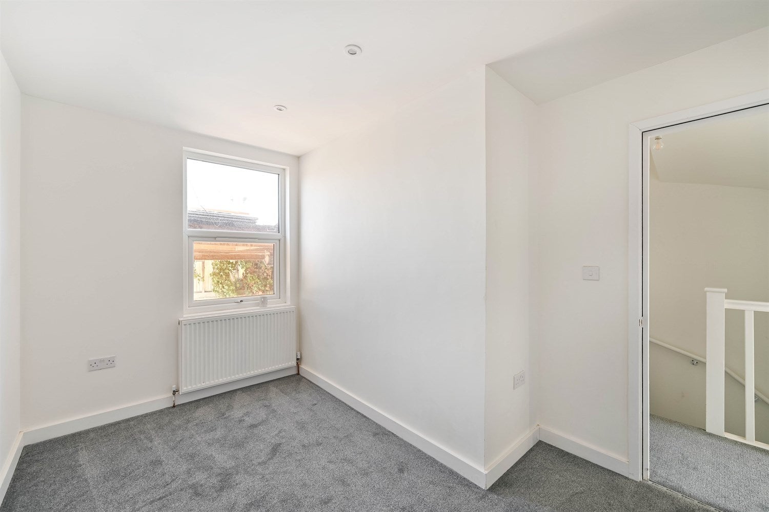Flat Bedford Road in Reading