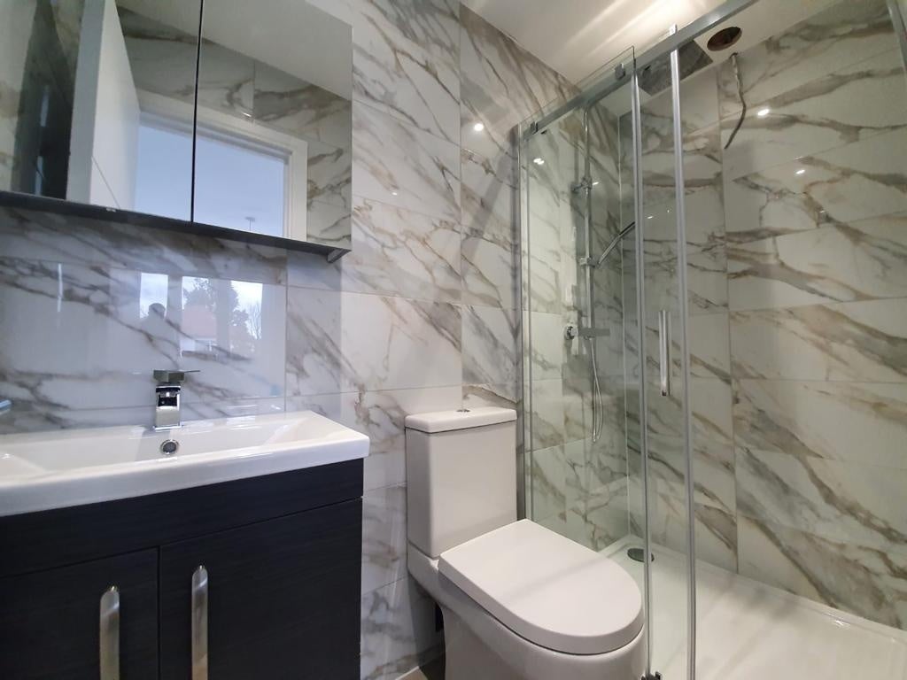 Flat Finchley Lane in Greater London