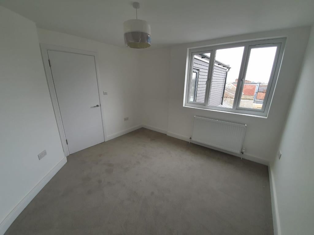 Flat Finchley Lane in Greater London