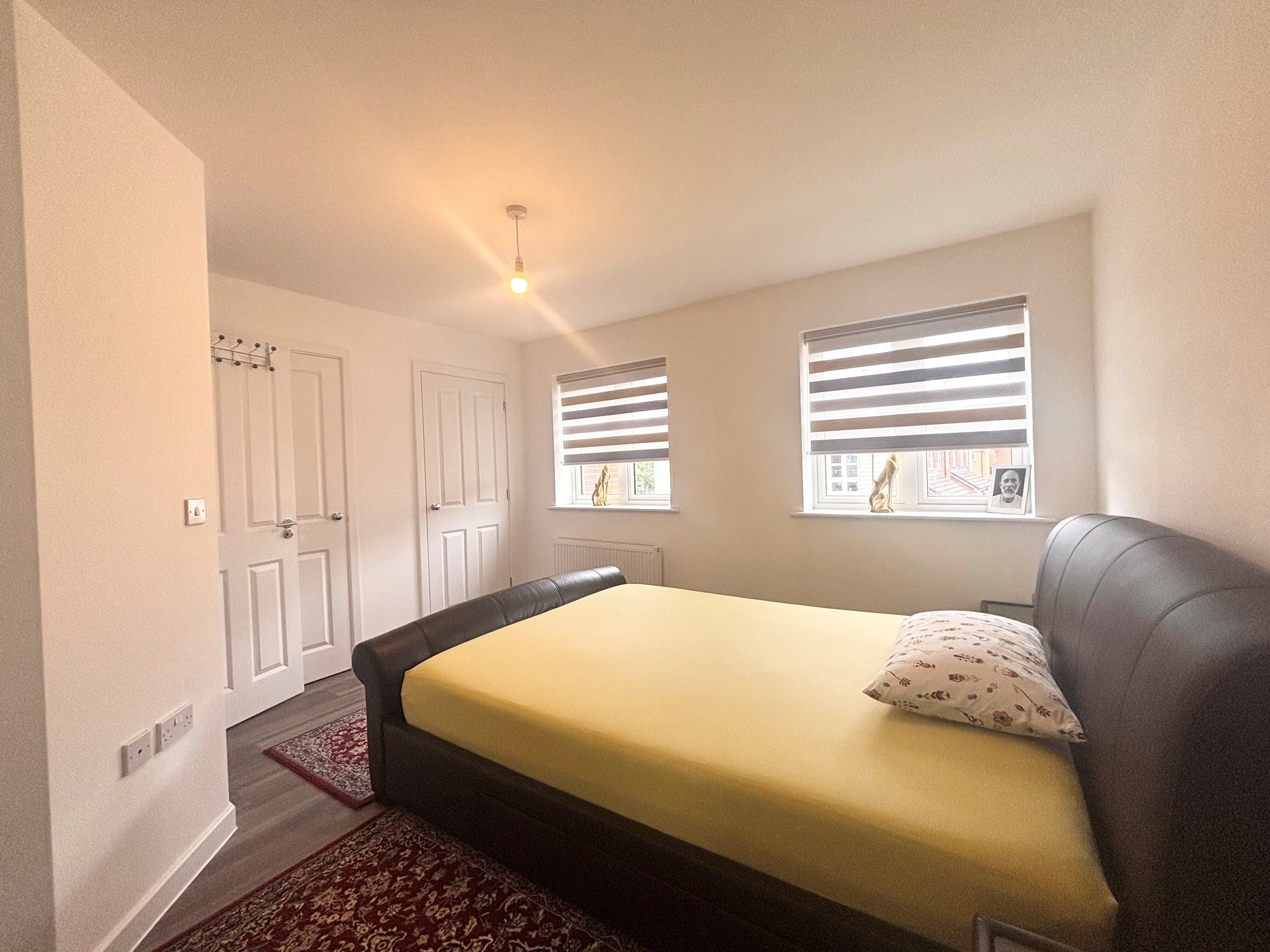 Flat Siddington Drive in Quarrendon