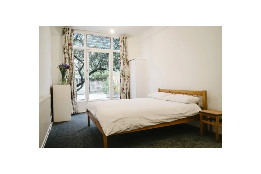 Flat Nelson Road in Greater London