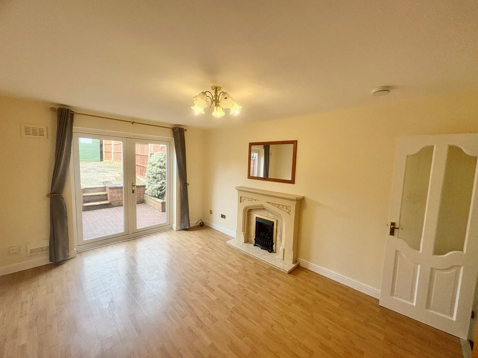 House Acacia Close in Coseley