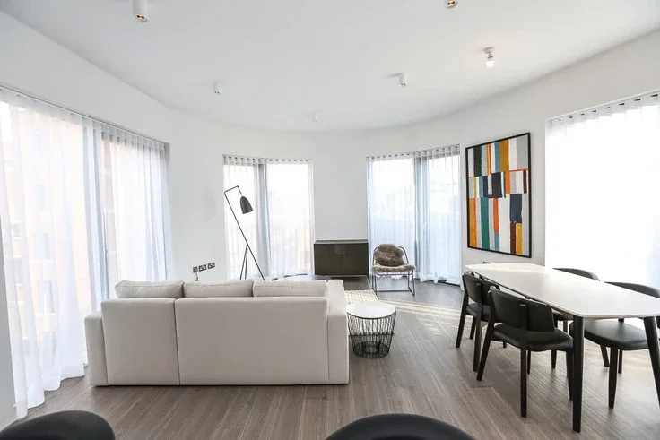 Flat King John Court in Greater London