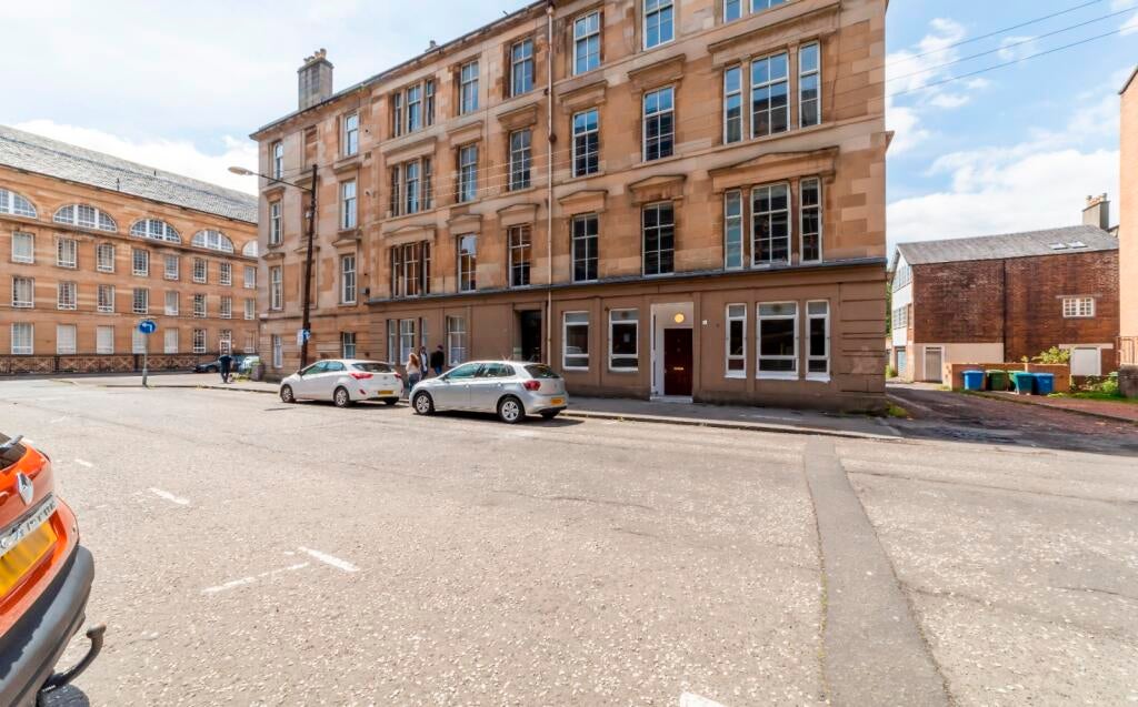Flat Berkeley Street in Glasgow