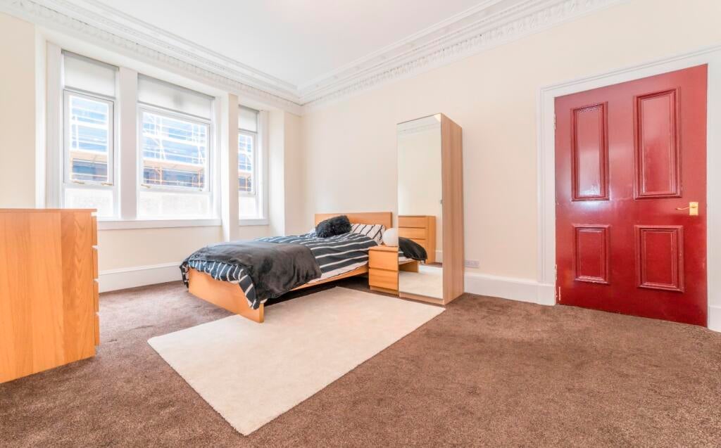 Room Granville Street in Glasgow