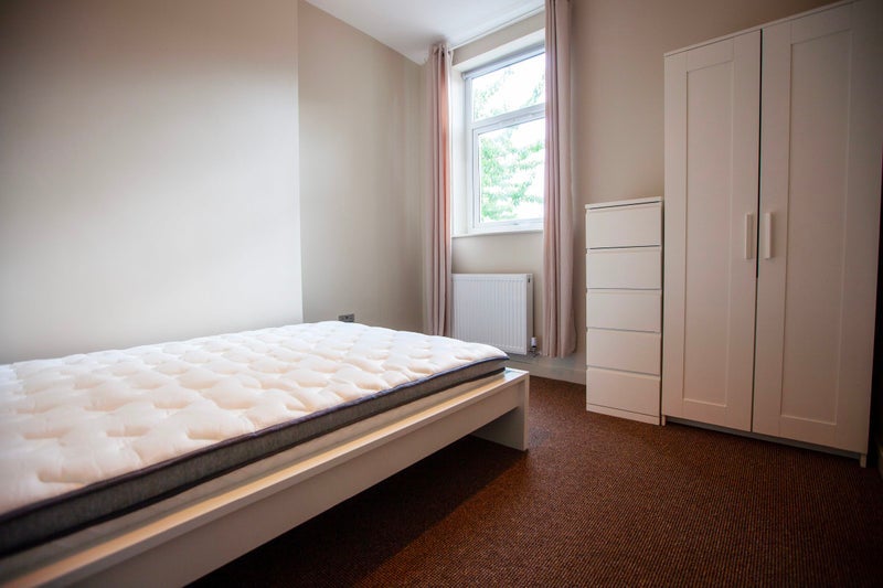 Flat Beaufort Avenue in Manchester