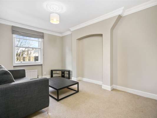Flat Fulham Road in Greater London