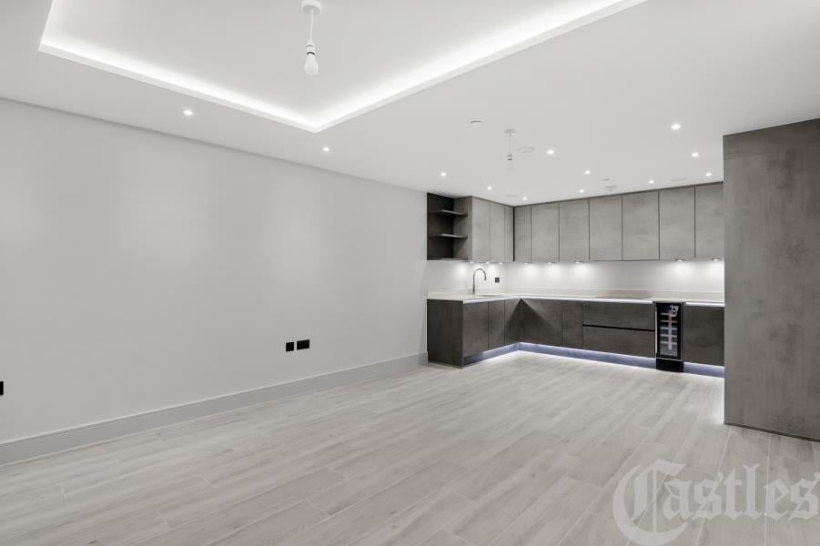Flat Fairfield Gardens in Greater London
