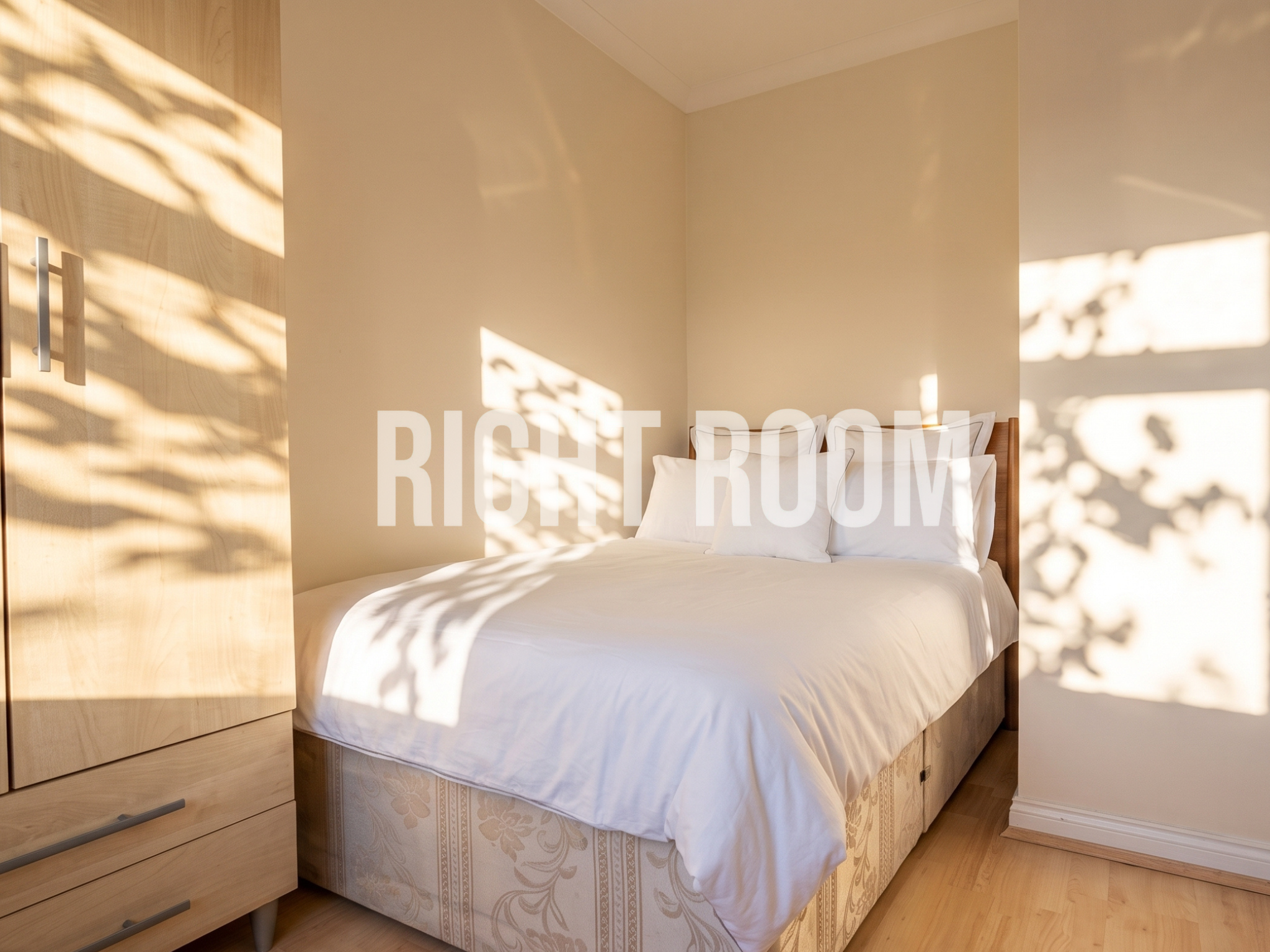 Room Capstan Square in Greater London