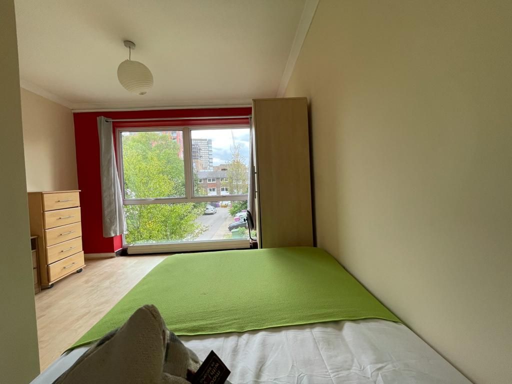 House Capstan Square in Greater London