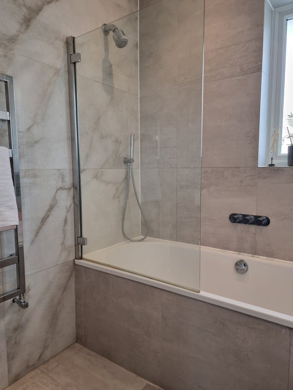 Room Perryn Road in Greater London