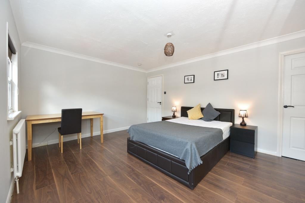 Room Lockesfield Place in Greater London