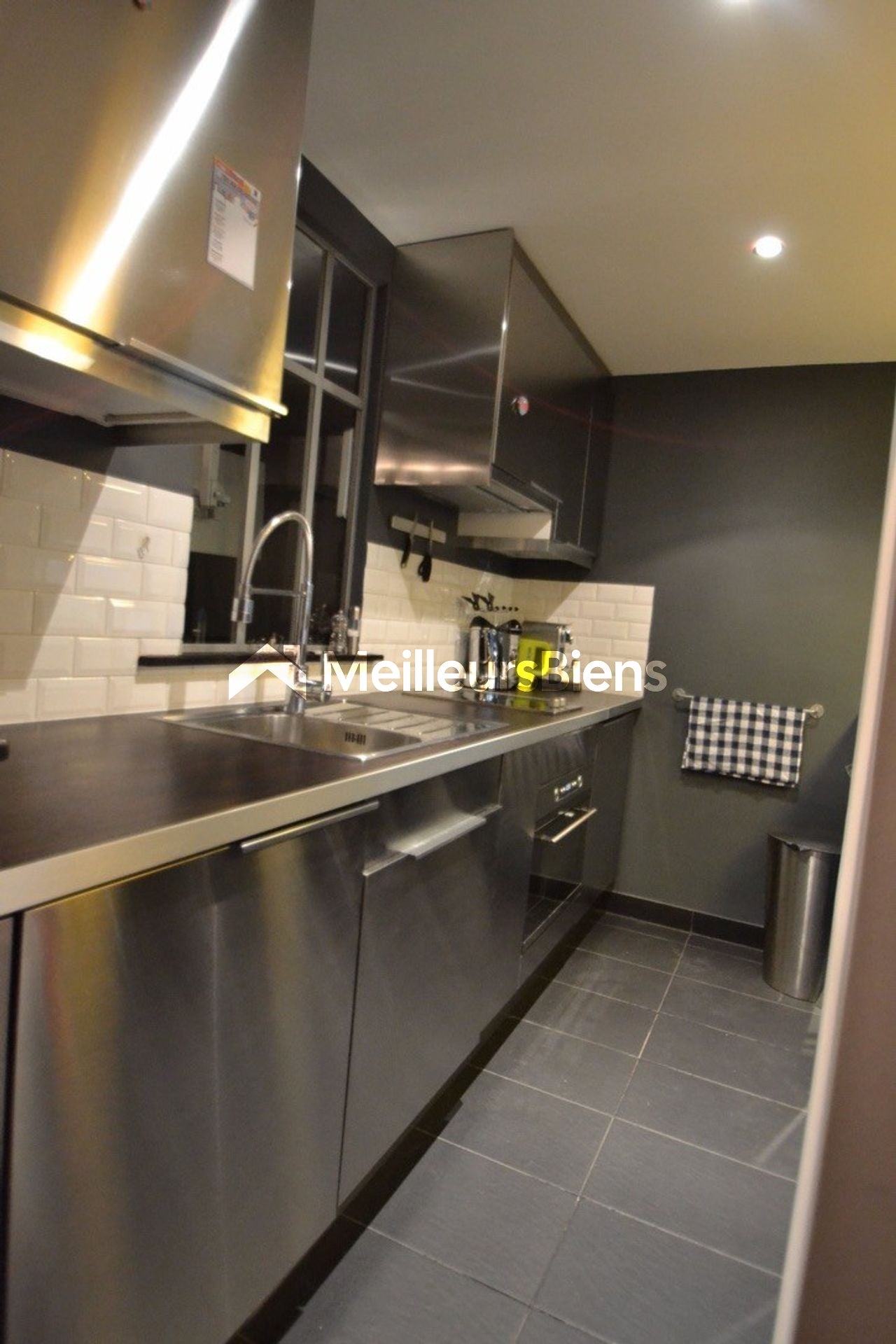 Flat Rue du Débarcadère in Paris