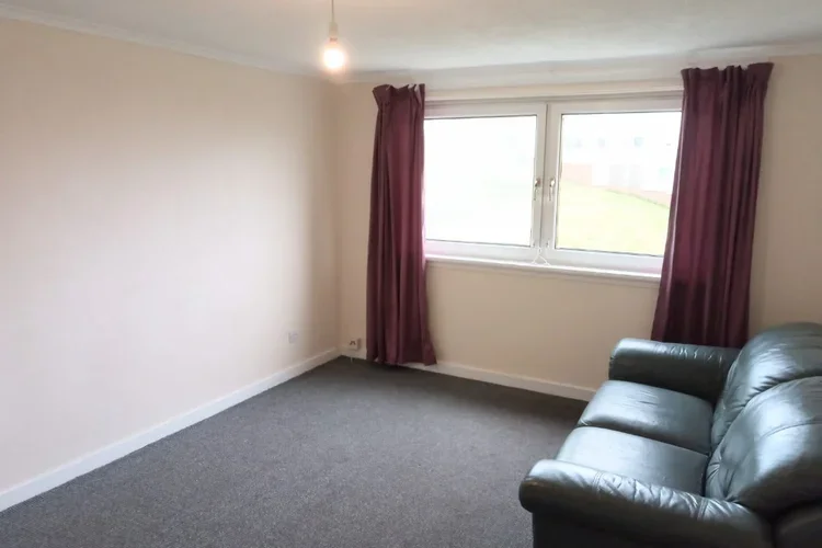 Flat Hartlaw Crescent in Glasgow