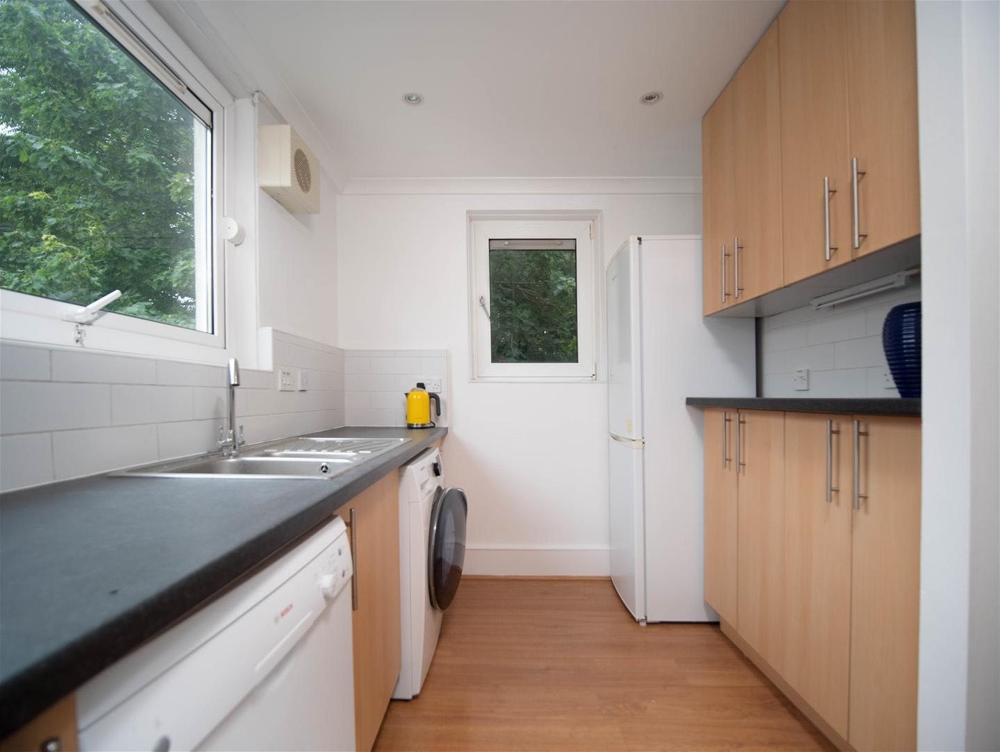 Flat Barleycorn Way in Greater London