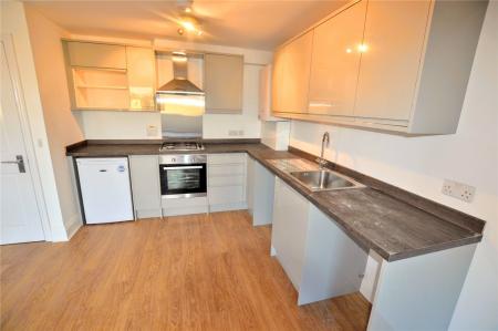 Flat Dorset Road in Greater London