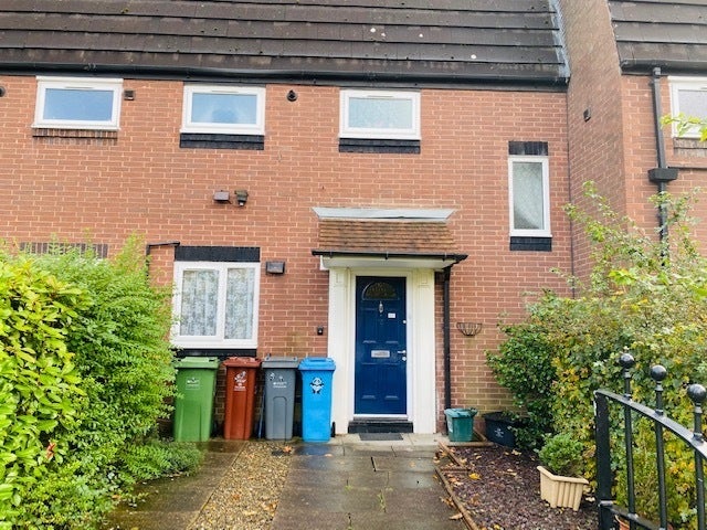 House Falsgrave Close in Manchester